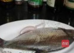 红烧鳊鱼的做法图解1