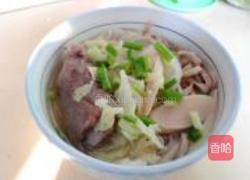 排骨白菜葱香面的做法图解10