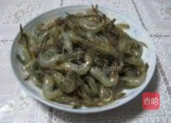 水煮河虾的做法图解1