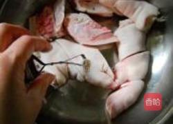 香卤猪蹄花的做法图解2