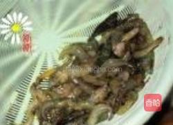 白灼河虾的做法图解1