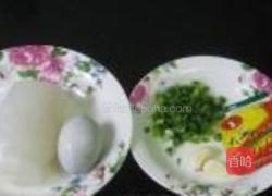 辣味皮蛋拌粉皮的做法图解1