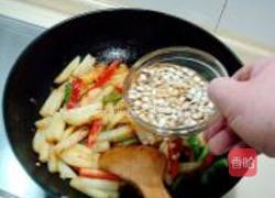 鱼香炒薯条的做法图解7