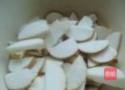 芋儿米粉蒸肉的做法图解2