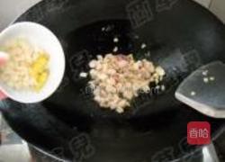 酸菜酱鱼丁面的做法图解7