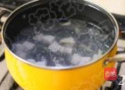 鳝鱼皮蛋豆腐汤的做法图解2