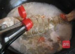 蒜子烧海鲈鱼的做法图解5