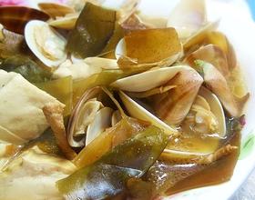 蛤蜊豆腐海带汤煲