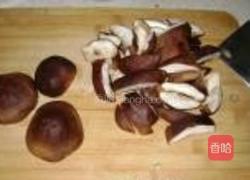 蚝油香菇油菜的做法图解1