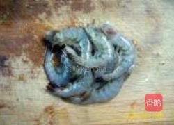 鲜虾大蒜烧萝卜的做法图解1