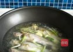 清炖小鲈鱼的做法图解4