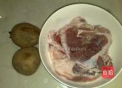 牛肉炖土豆的做法图解1