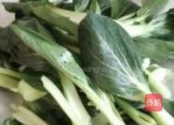 油菜炒虾皮的做法图解1