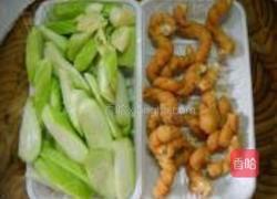 麻花丝瓜粉丝素汤的做法图解2