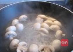 姜葱扇贝蘑菇的做法图解2
