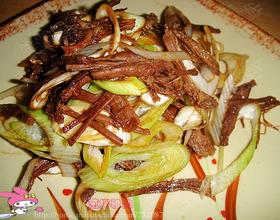 葱拌驴肉