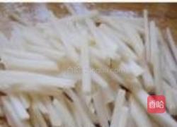 紫色萝卜炒虾米的做法图解1