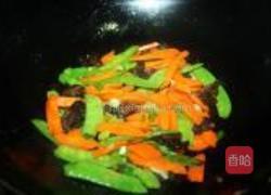 荷兰豆炒木耳的做法图解8