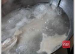 奶白鱼汤的做法图解4