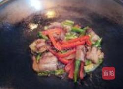 大蒜炒回锅肉的做法图解6