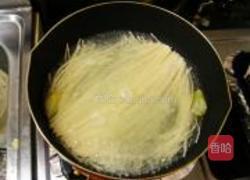 五彩鸡丝拌面的做法图解3