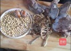 萝卜干黄豆猪骨汤的做法图解1