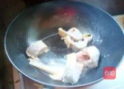 黄花鱼豆腐煲的做法图解6