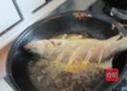 红烧鲈鱼的做法图解6