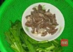 猪心炒大蒜的做法图解3