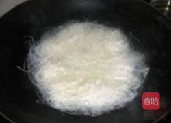 洋葱虾米炒米粉的做法图解3