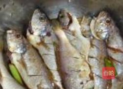 香酥黄花鱼的做法图解2
