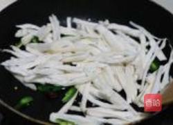 杭椒炒手撕杏鲍菇的做法图解5