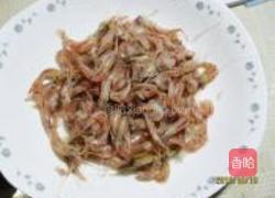 香芹炒虾的做法图解1
