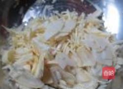 清炒咸肉春笋的做法图解1