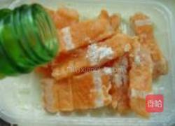 干煎三文鱼腩的做法图解2
