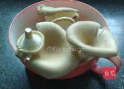 清蒸芦笋猪肚菇的做法图解2