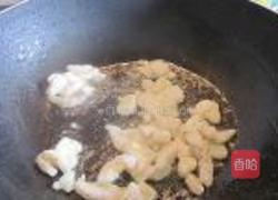 鱼片炒蒜苔的做法图解5