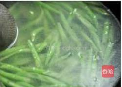 红油拌豇豆的做法图解2