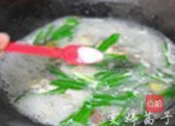 岩葱鲫鱼汤的做法图解6