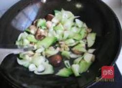 清炒香菇油菜的做法图解3