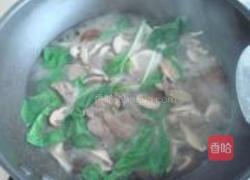 猪肝鹅肠面的做法图解4