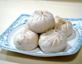 酱肉泡菜包