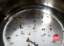 麻辣花生的做法图解2