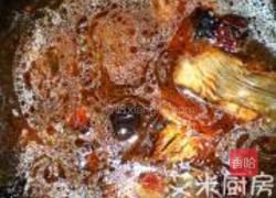 蒜瓣烧鲶鱼的做法图解5