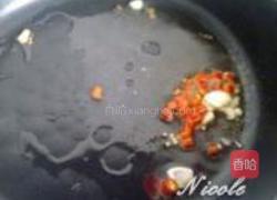 腊猪舌炒韭菜的做法图解2