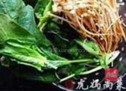 菠菜拌金针菇的做法图解1