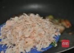 油渣虾皮煎蛋的做法图解3
