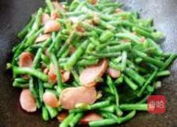 豇豆炒香肠的做法图解5