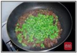 香肠豇豆粒的做法图解10