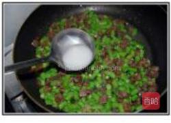 香肠豇豆粒的做法图解12